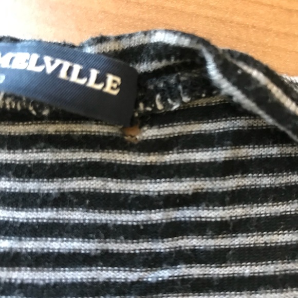 BRANDY MELVILLE - black and white striped crop top - Picture 3 of 4